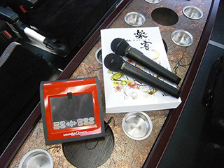 大型バス53人乗り