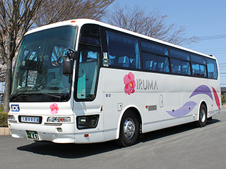 大型バス53人乗り 後部サロン仕様