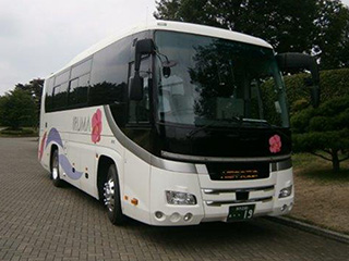 中型バス27人乗り 後部サロン仕様